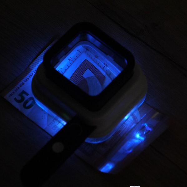Genius Ideas GI-087663: 3 Vergrotingen Opvouwbaar vergrootglas met LED - Afbeelding 3