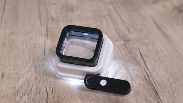 Genius Ideas GI-087663: 3 Vergrotingen Opvouwbaar vergrootglas met LED - Afbeelding 4